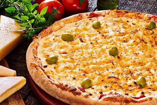 Pizza de queijo, contém: queijo e azeitona.
